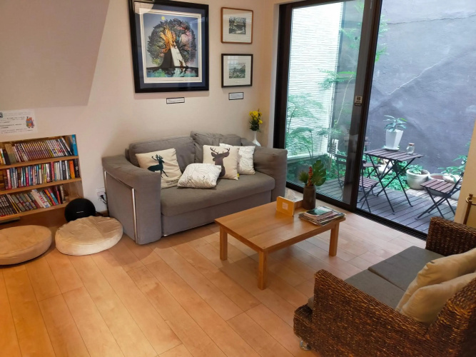 Deer hostel - English only