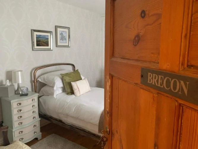 Deluxe Single room