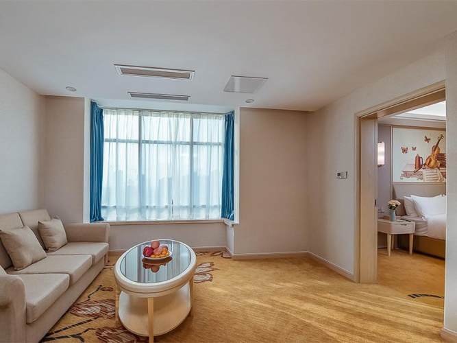 Deluxe Suite