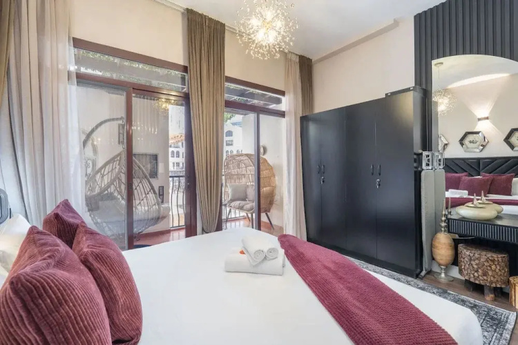 Extravagant Studio Stay for 2 in JVC