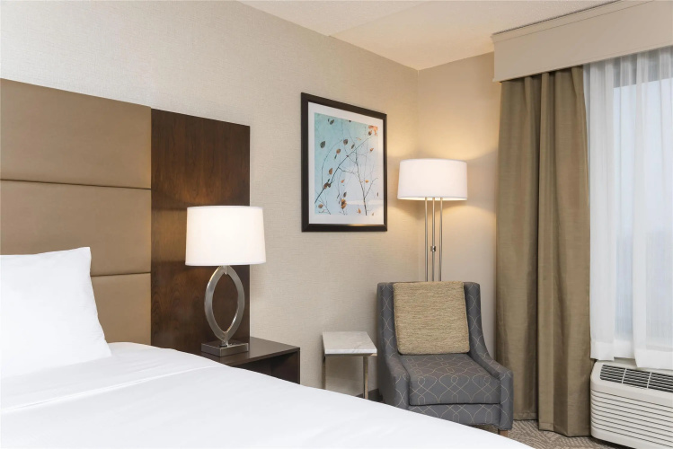 DoubleTree by Hilton Pleasant Prairie Kenosha photo 7