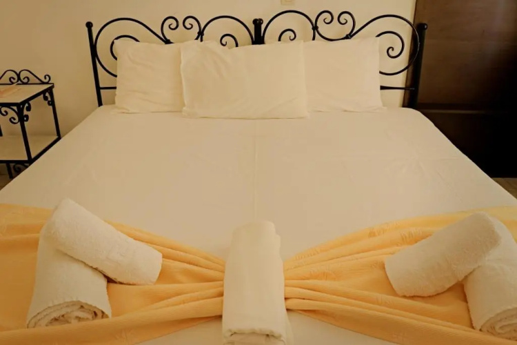 Ailouros summer hotel
