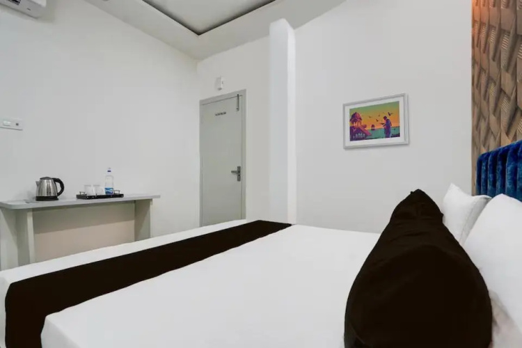 Siddhi vinayak inn