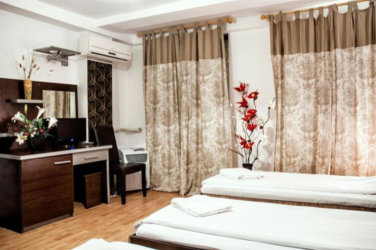 Stars Hotel