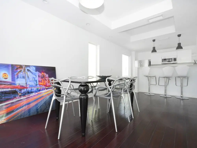 Miami World Rental - Euclid House