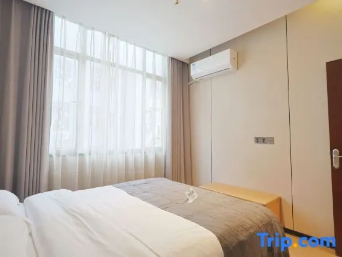 2 Bedrooms Business Suite