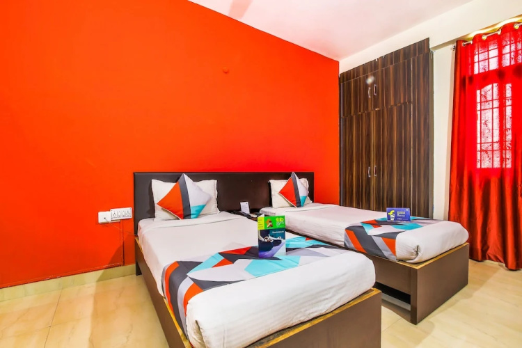 Vibrant Guest House By FabExpress