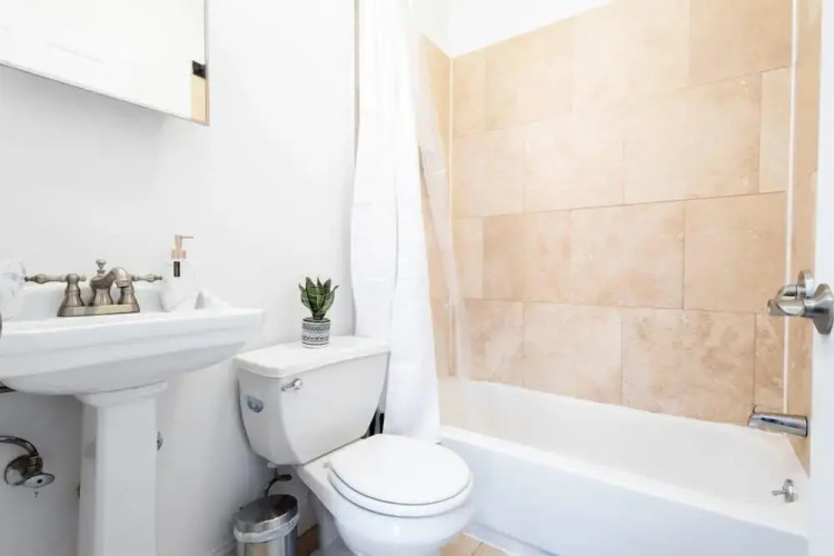 1435 UES Apartment
