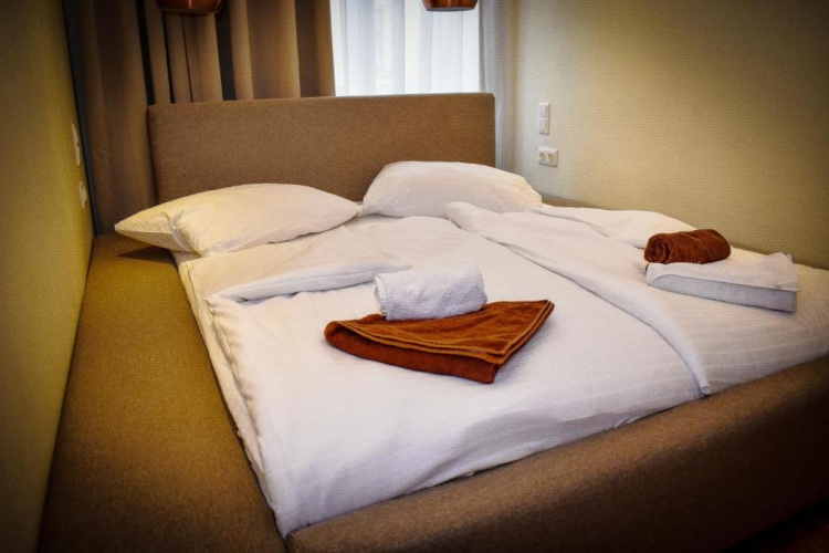 3 Bedrooms Apartment