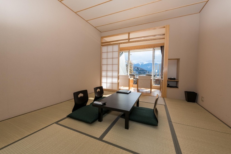 Japanese-Style room with balcony and with Mt.Fuji and Lake view