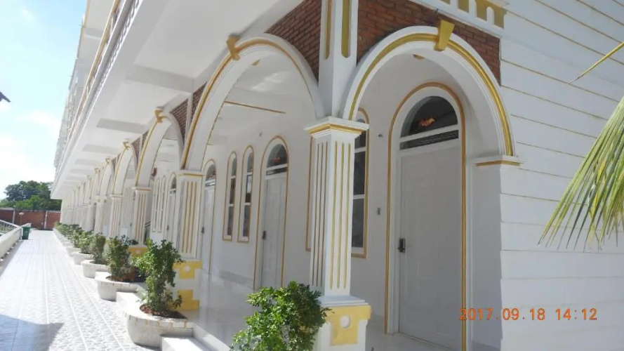 Satraco Royal Hotel
