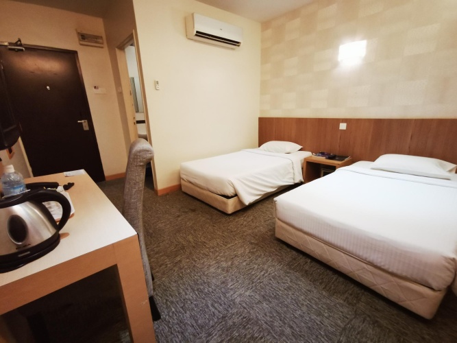 Standard Twin room