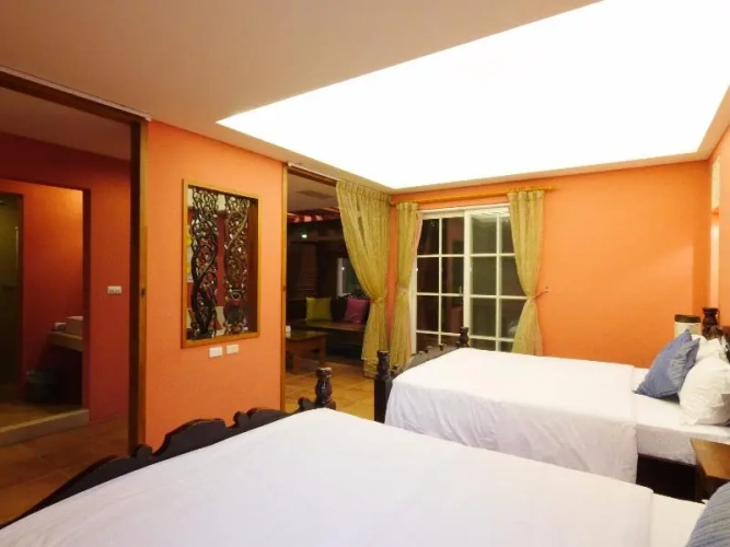 Standard Triple room