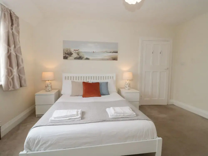 2 Moorlands