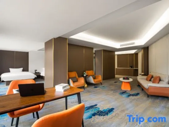 1 Bedroom Suite with lake view