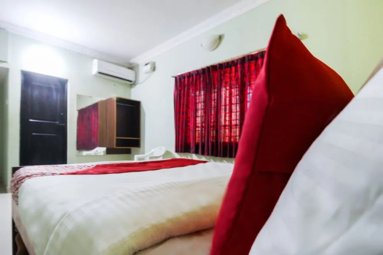 OYO 47450 Hotel Srn