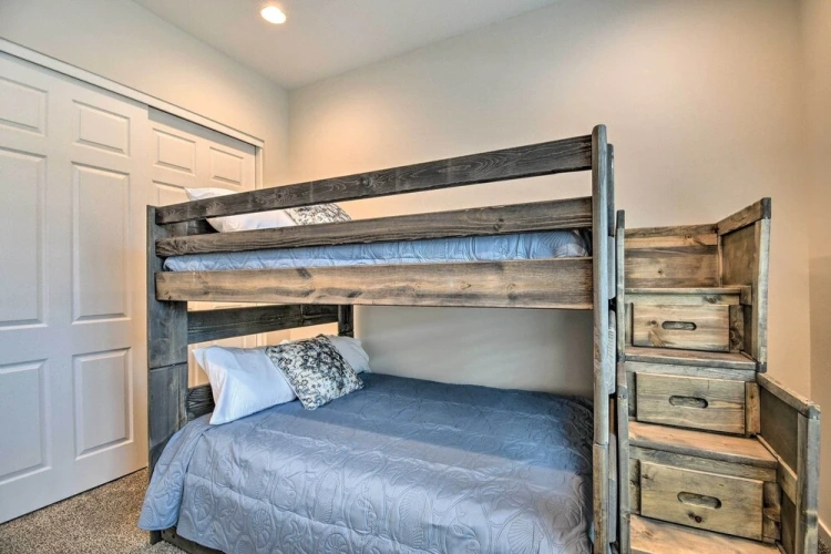 4 Bedrooms Standard room