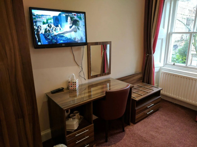 Kelvin Apartment