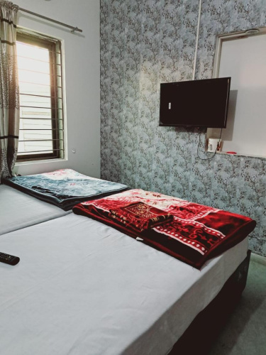 Pool And Park Hotel