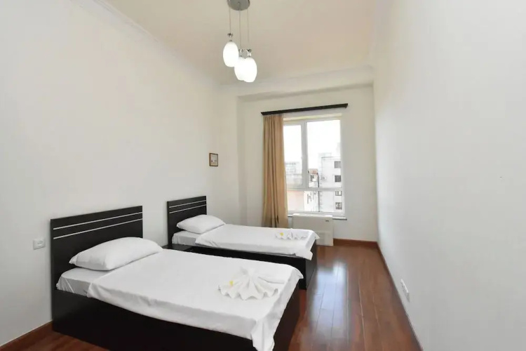 Apartments by Luxe Group DI64