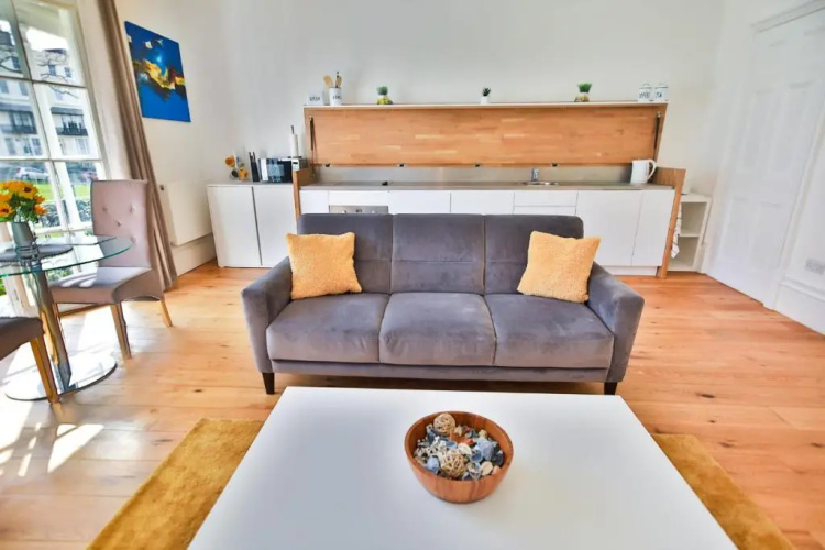 40B Wellington Suites