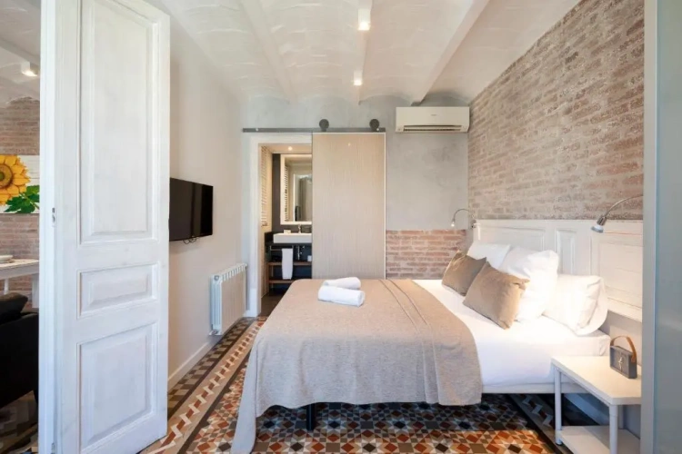2 Bedrooms Apartment with balcony