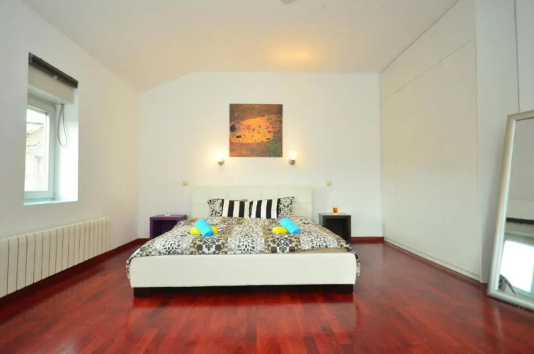 Hi-End Apartment