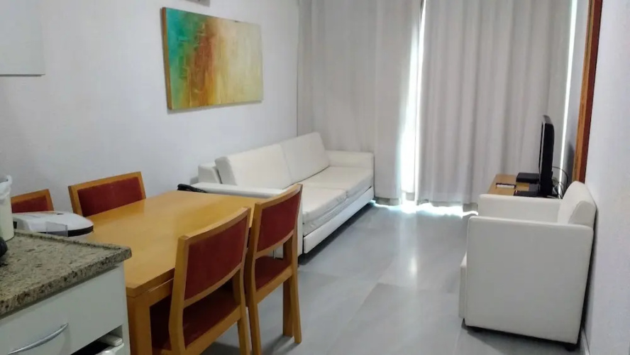 Quarto e Sala de Frente para o Mar