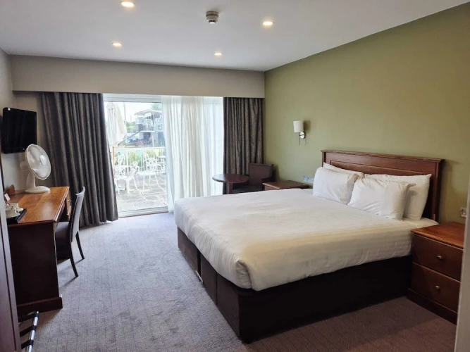Standard Double Club room with river view