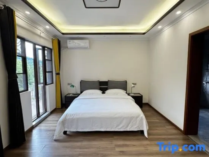 4 Bedrooms Villa