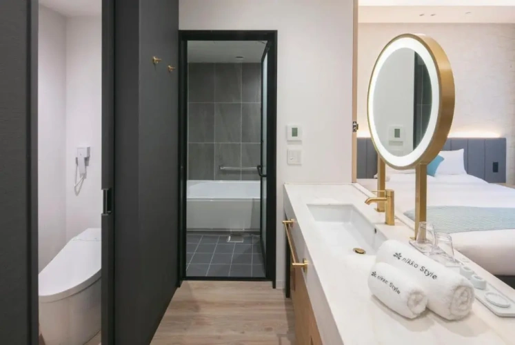 Deluxe Plus Super Double room