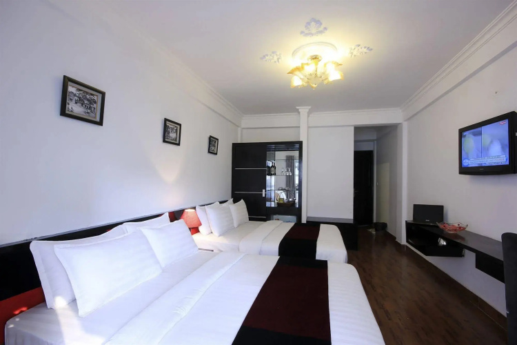 Hanoi Crystal Hotel