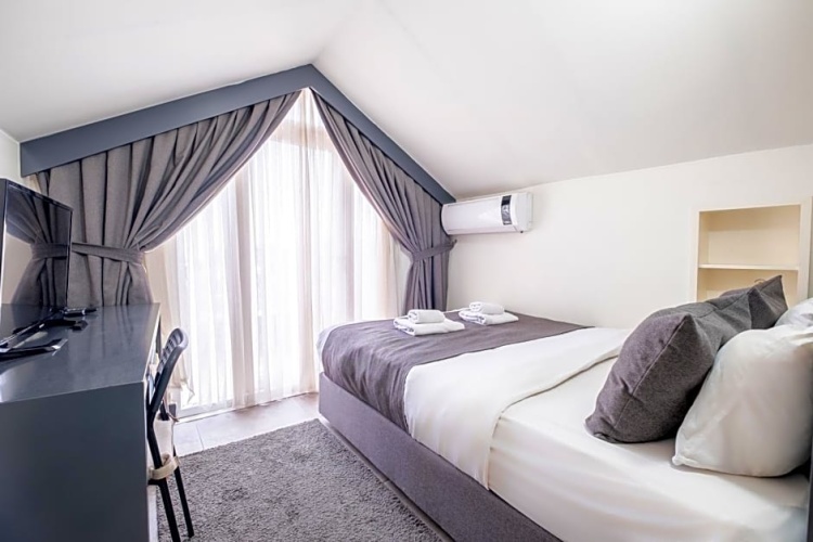 Deluxe room with balcony
