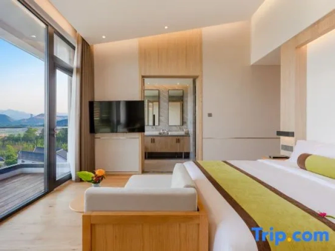 Standard Double room with courtyard view