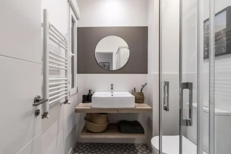 Ojen - 4 Bedrooms in Trafalgar