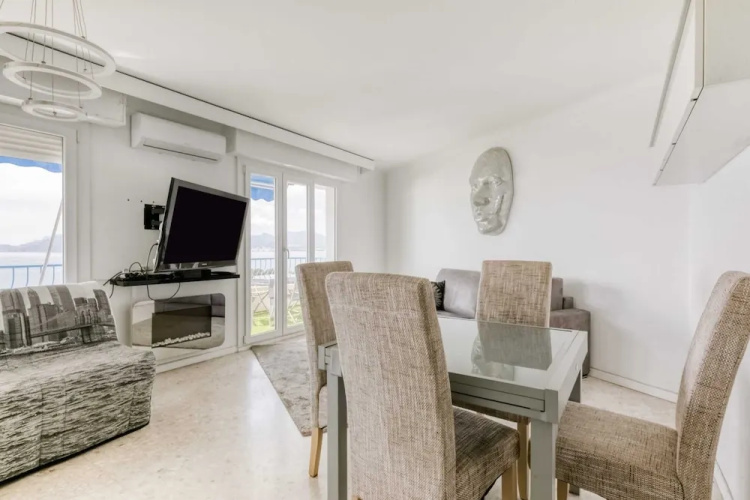 Stunning Panoramic Beach Views Apt With Terrace