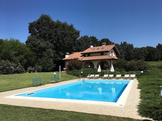 3 Bedrooms Villa