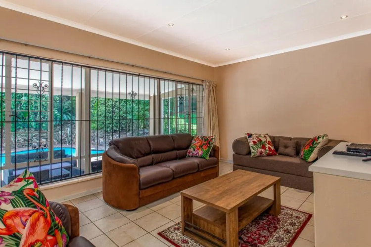 Chalet 5 Cosmos