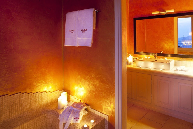 Adamant Suites