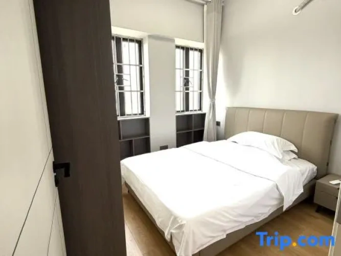 2 Bedrooms Business Suite