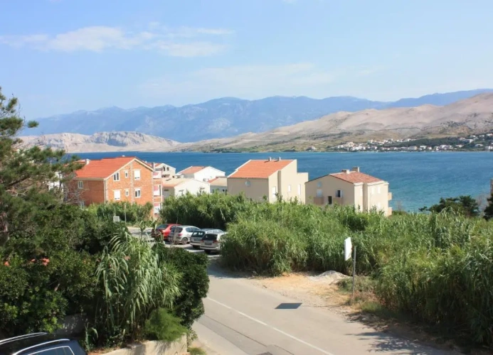 2 Bedrooms Apartment with balcony and with sea view