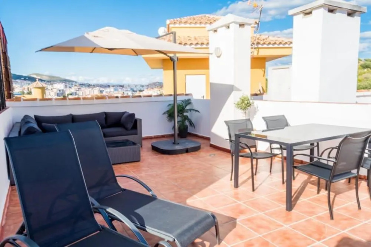 Arroyo Rooftop Apartment