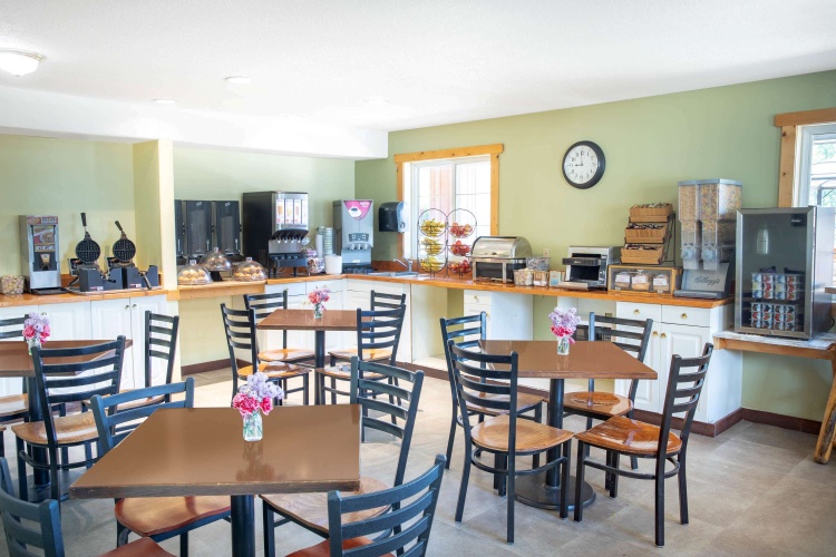 Travelodge by Wyndham Golden Sportsman Lodge photo 17