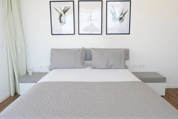3 bdr aprt, best seaview, rooftop pool - LCGR