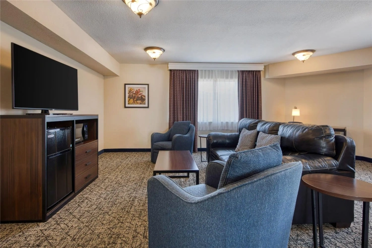 Quadruple Family Suite