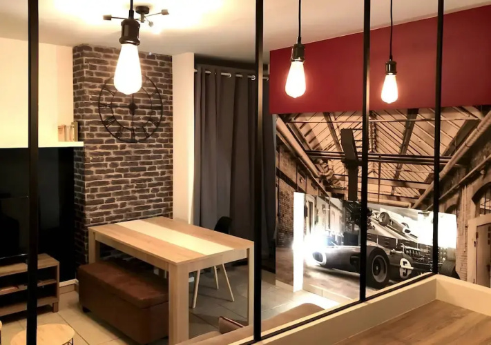Downtown Living With a View, Ideal for 4