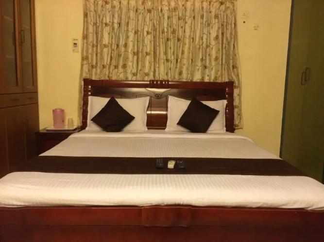 OYO 8033 Premam Service Apartment