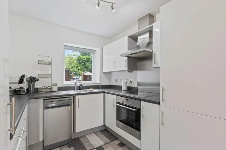Windrush Grove Retreat in Birmingham