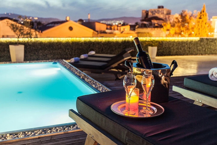 Andromeda Downtown Suites