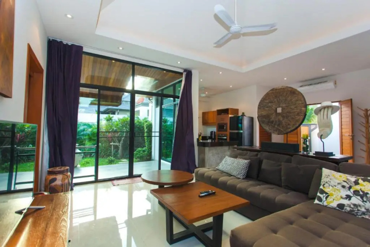 Emotion1 Villa by Jetta